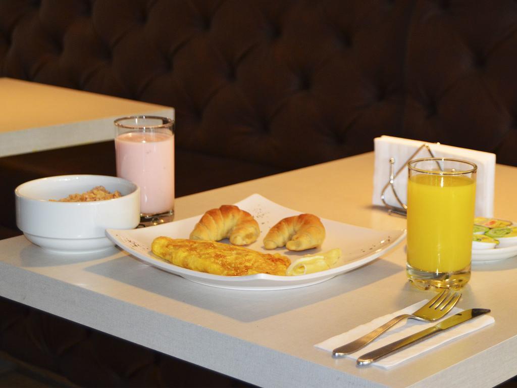 Lleras Green Hotel 메딜린 외부 사진