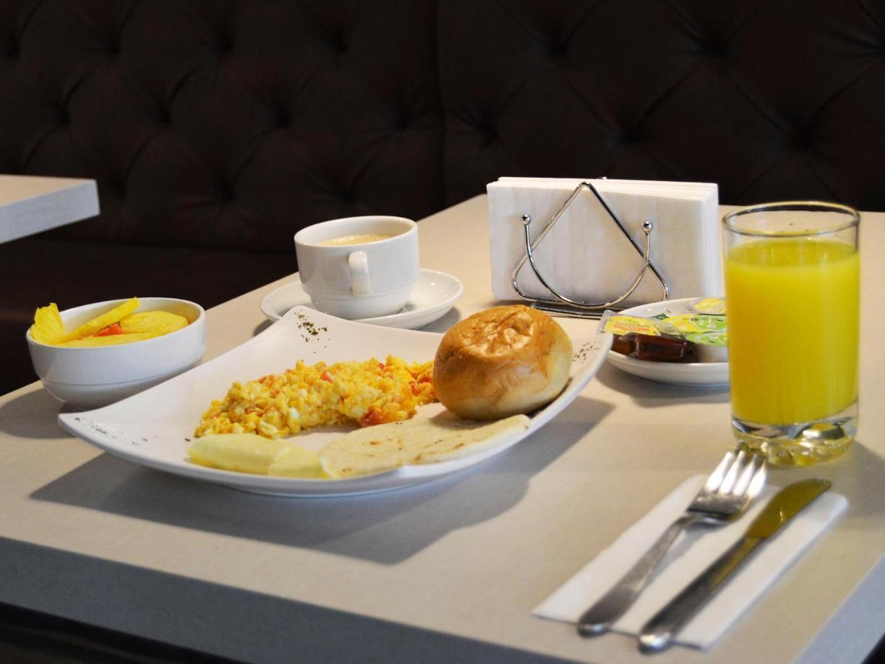 Lleras Green Hotel 메딜린 외부 사진